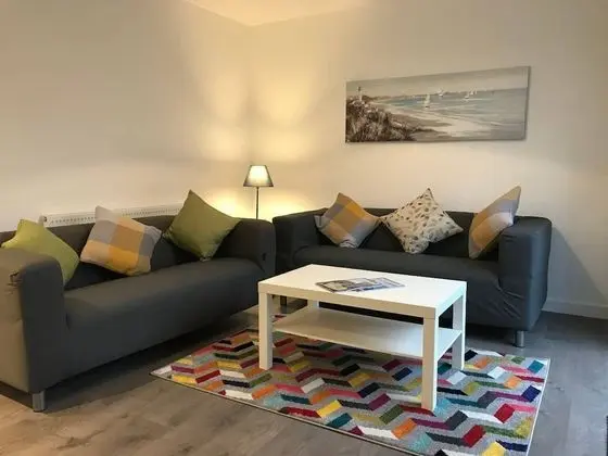 Ev (2 Bedrooms)