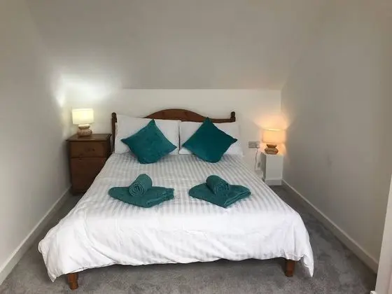 Ev (2 Bedrooms)