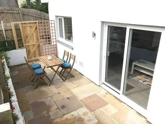 Ev (2 Bedrooms)