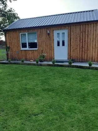 Dağ Evi, 1 Büyük (Queen) Boy Yatak ve Çekyat
