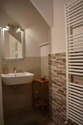 Apart Daire, 1 Büyük (Queen) Boy Yatak