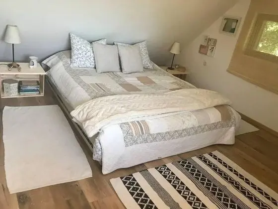 Kır Evi, 1 Büyük (Queen) Boy Yatak ve Çekyat