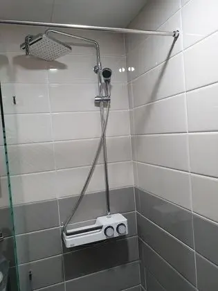 İki Ayrı Yataklı Oda, Sigara İçilmez