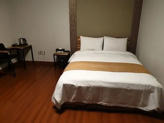 Tek Büyük Yataklı Oda, Sigara İçilmez