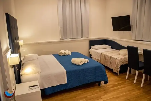 Üç Kişilik Oda