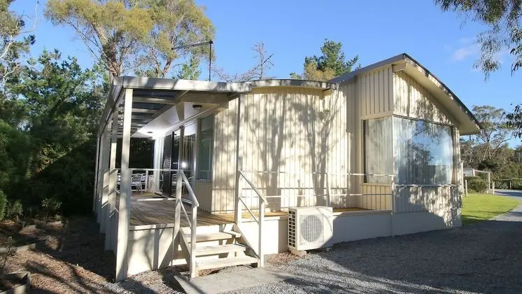 Waterfront Cabin 5 Share