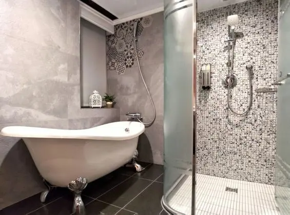 Luxury Tek Büyük Yataklı Oda