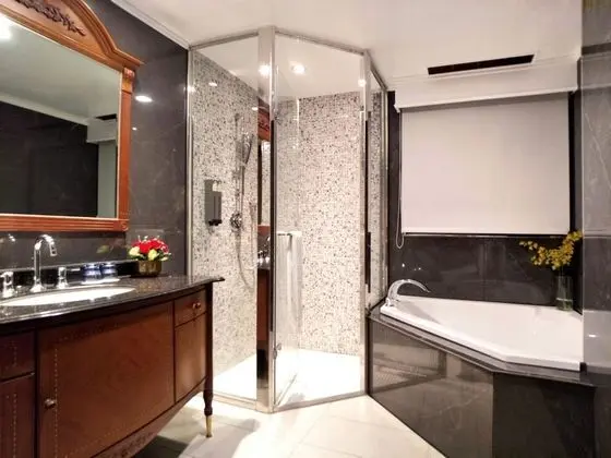 Luxury Tek Büyük Yataklı Oda