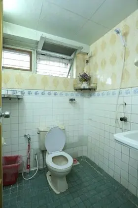 Economy Oda, Ortak Banyo