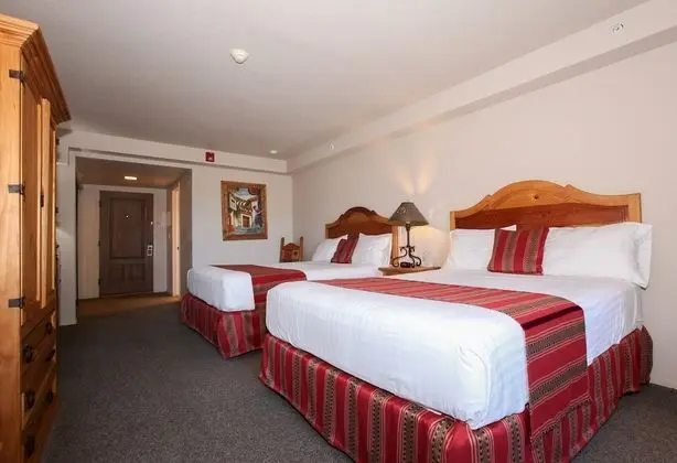 Standard Oda, 2 Büyük (Queen) Boy Yatak, Zemin Kat