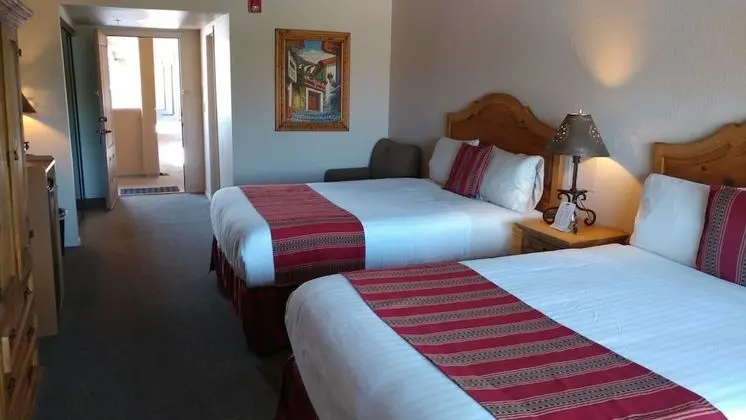 Standard Oda, 2 Büyük (Queen) Boy Yatak, Zemin Kat