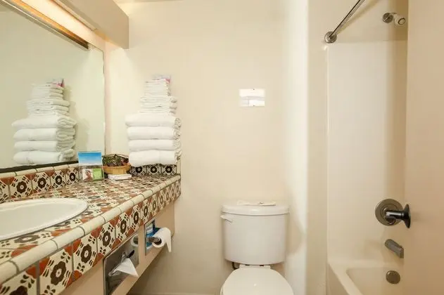 Standard Oda, 2 Büyük (Queen) Boy Yatak, Zemin Kat