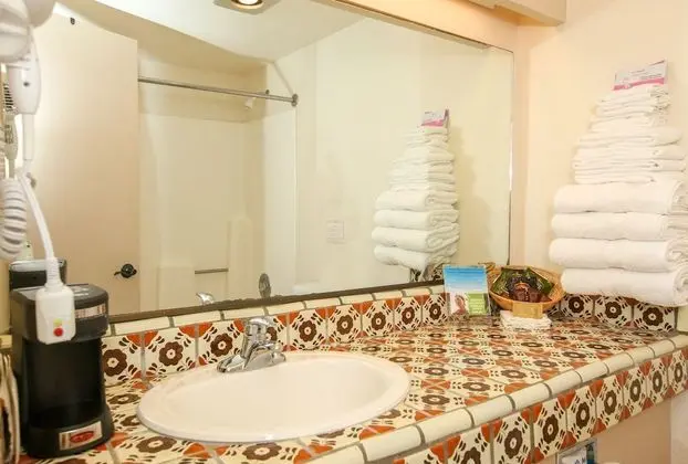 Standard Oda, 2 Büyük (Queen) Boy Yatak, Zemin Kat