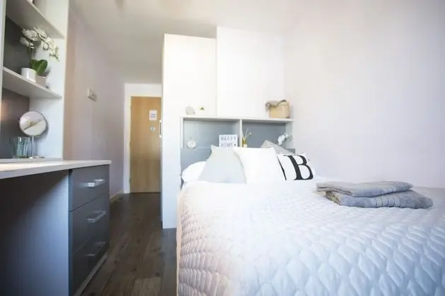 Tek Büyük Yataklı Oda, Banyolu/Duşlu