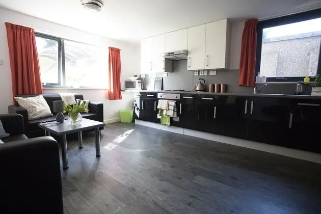 Tek Büyük Yataklı Oda, Banyolu/Duşlu