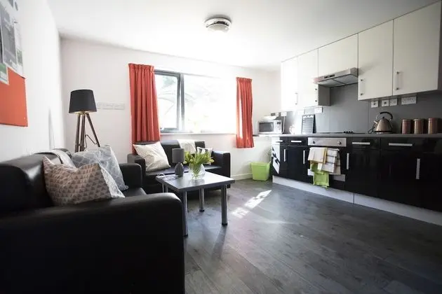 Tek Büyük Yataklı Oda, Banyolu/Duşlu