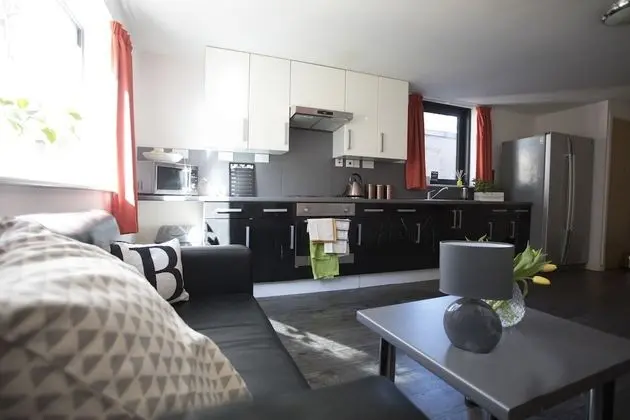 Tek Büyük Yataklı Oda, Banyolu/Duşlu