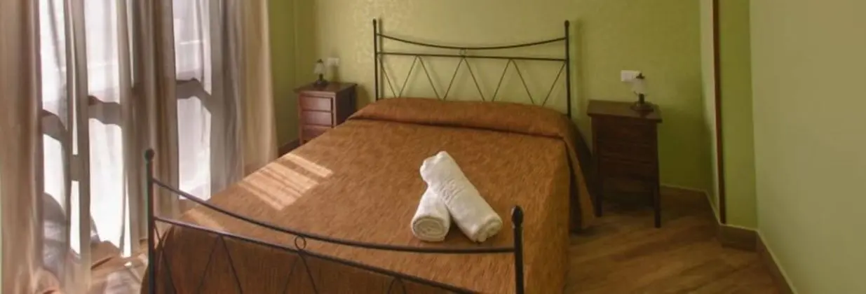 Tek Büyük veya İki Ayrı Yataklı Oda