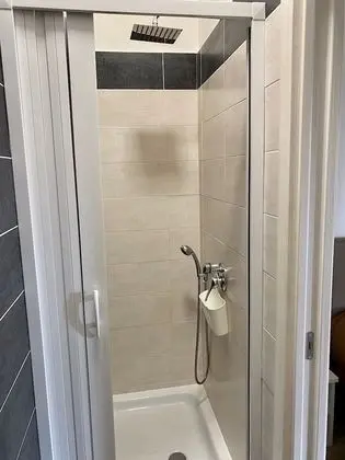Economy Tek Büyük Yataklı Oda