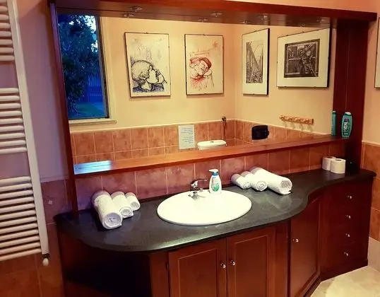 Comfort Dört Kişilik Oda, 2 Büyük (Queen) Boy Yatak, Özel Banyo, Bahçe Manzaralı