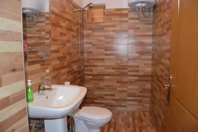 Üç Kişilik Oda, Özel Banyo