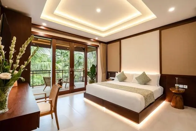 Superior Tek Büyük veya İki Ayrı Yataklı Oda, Balkon (Superior Suite)