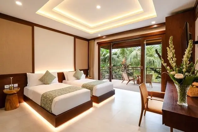 Superior Tek Büyük veya İki Ayrı Yataklı Oda, Balkon (Superior Suite)