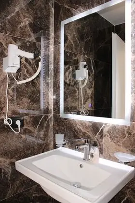 Deluxe Üç Kişilik Oda