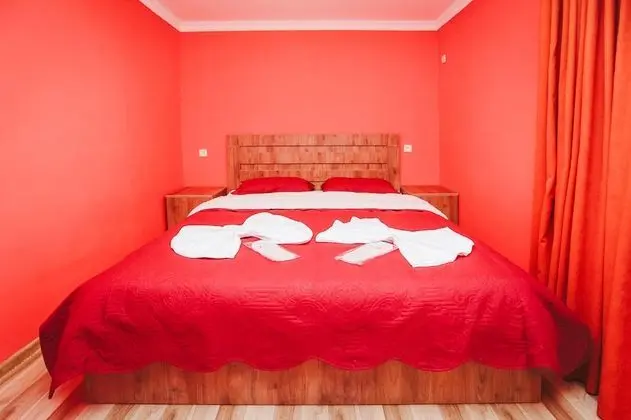 Comfort Tek Büyük Yataklı Oda