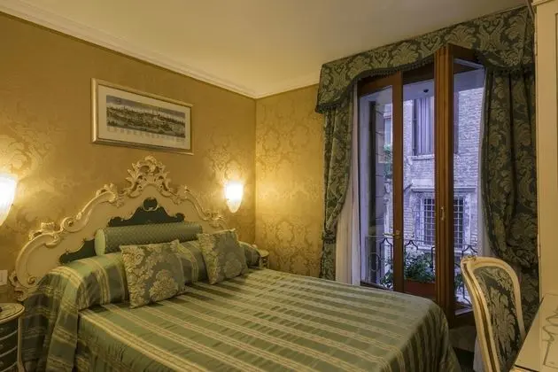 Tek Kişilik Oda, Kanal Manzaralı