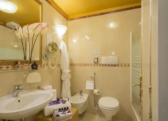 Tek Kişilik Oda, Kanal Manzaralı