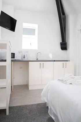 Standard Tek Büyük Yataklı Oda