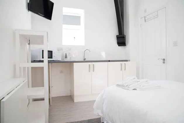 Standard Tek Büyük Yataklı Oda