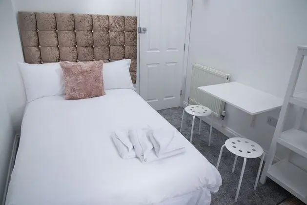 Standard Tek Büyük Yataklı Oda