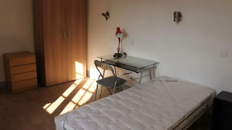 Tek Kişilik Oda, Ortak Banyo