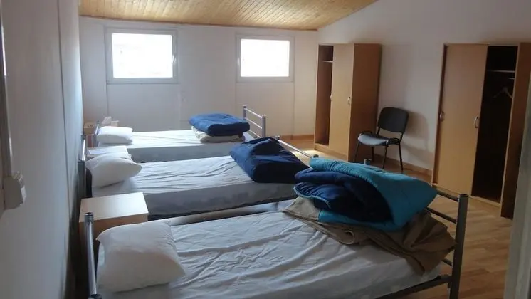 Üç Kişilik Oda, Ortak Banyo