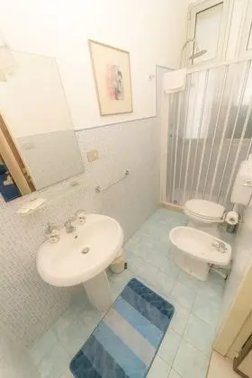 Traditional Tek Büyük Yataklı Oda, Avlu Manzaralı (A Trizza)