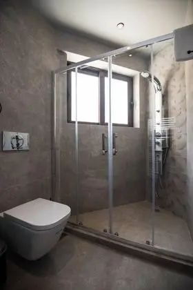 Tek Büyük Yataklı Oda, Balkon