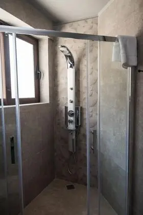 Tek Büyük Yataklı Oda, Balkon