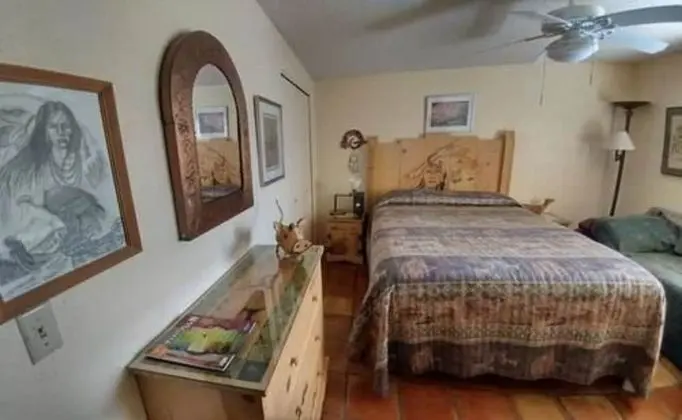 Oda, 1 Büyük (Queen) Boy Yatak, Ortak Banyo