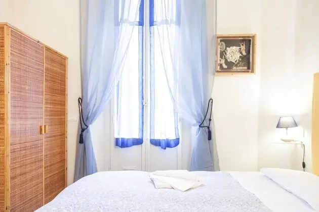 Tek Büyük veya İki Ayrı Yataklı Oda, Özel Banyo