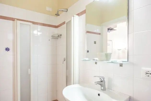 Tek Büyük veya İki Ayrı Yataklı Oda, Özel Banyo