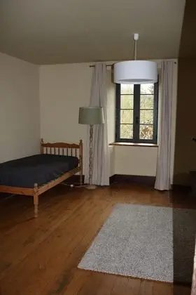 Tek Büyük veya İki Ayrı Yataklı Oda, Bahçe Manzaralı