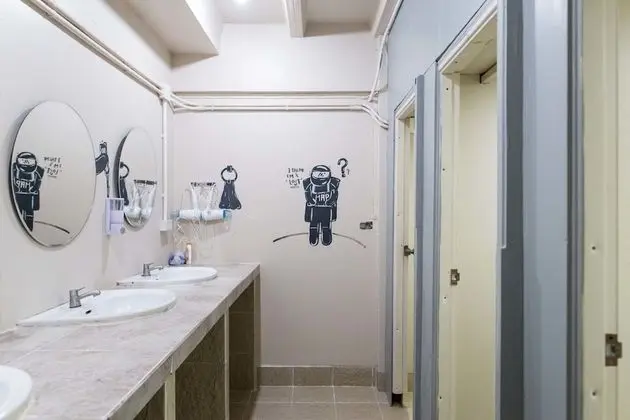 Mixed Dormitory Room