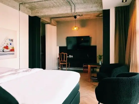 Deluxe Tek Büyük Yataklı Oda
