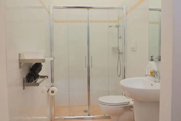 Classic Tek Büyük Yataklı Oda