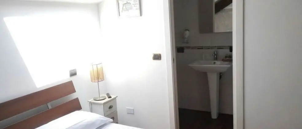 Basic Tek Büyük Yataklı Oda, Özel Banyo