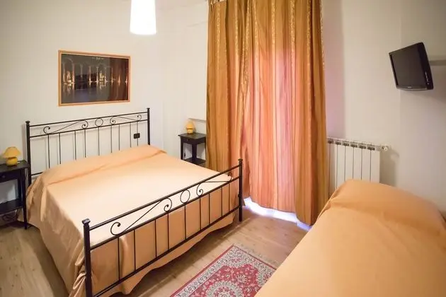 Luxury Tek Büyük Yataklı Oda, Banyolu/Duşlu