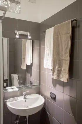 Luxury Tek Büyük Yataklı Oda, Banyolu/Duşlu