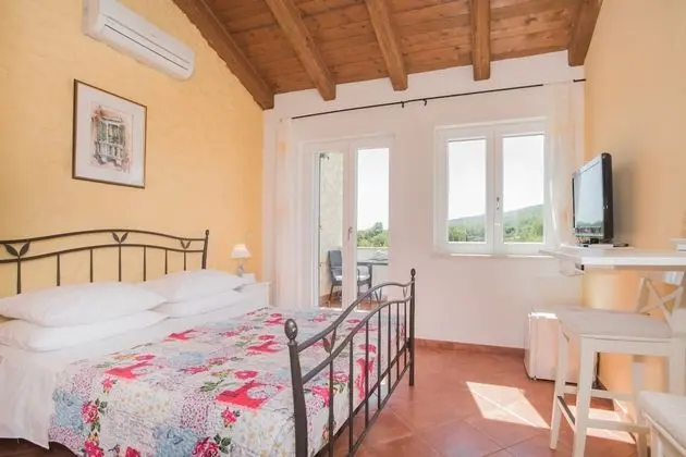 Standard Tek Büyük Yataklı Oda